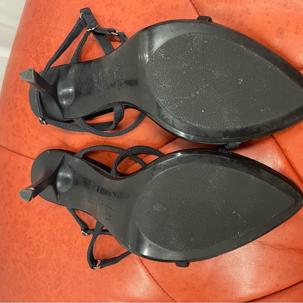 Zara Elegant Black Strappy Heels - Picture 5 of 7